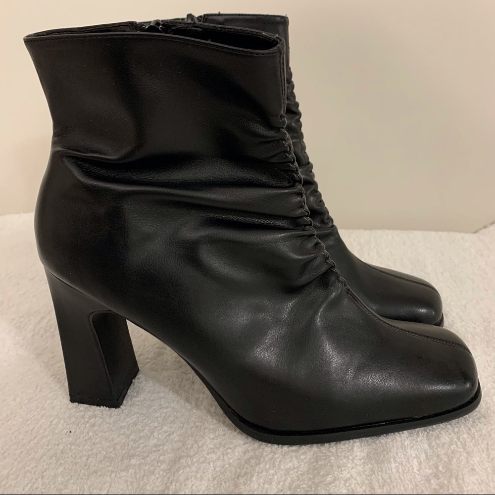 Jessica black heels boot